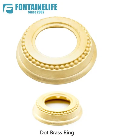 Hand-gesneden voet van de badkamerkraan